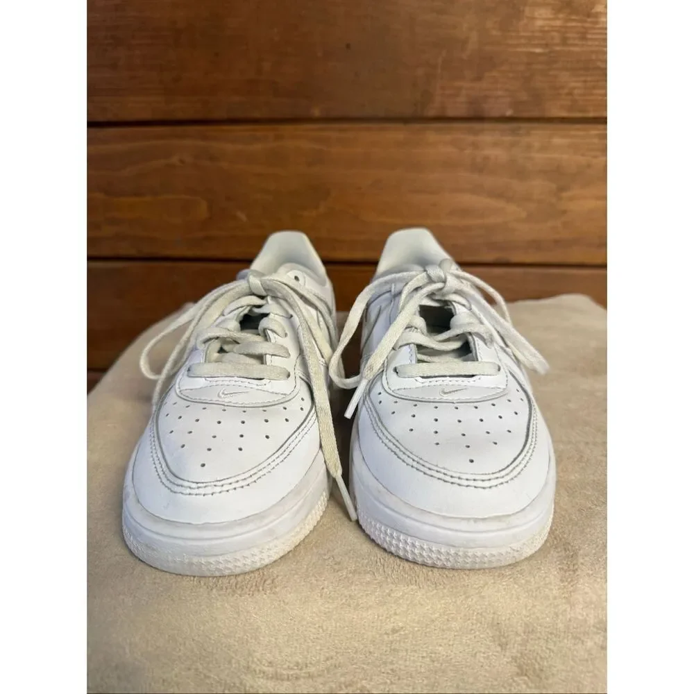 Nike Air Force 1 Low sneakers preschool size 1 Youth IF1673-100